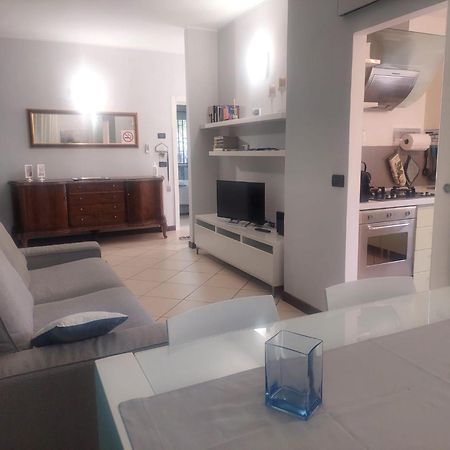 Apartamento Il Melograno Rímini Exterior foto